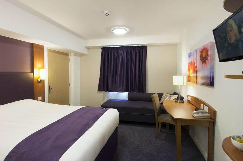Premier Inn Stroud Stroud  Extérieur photo